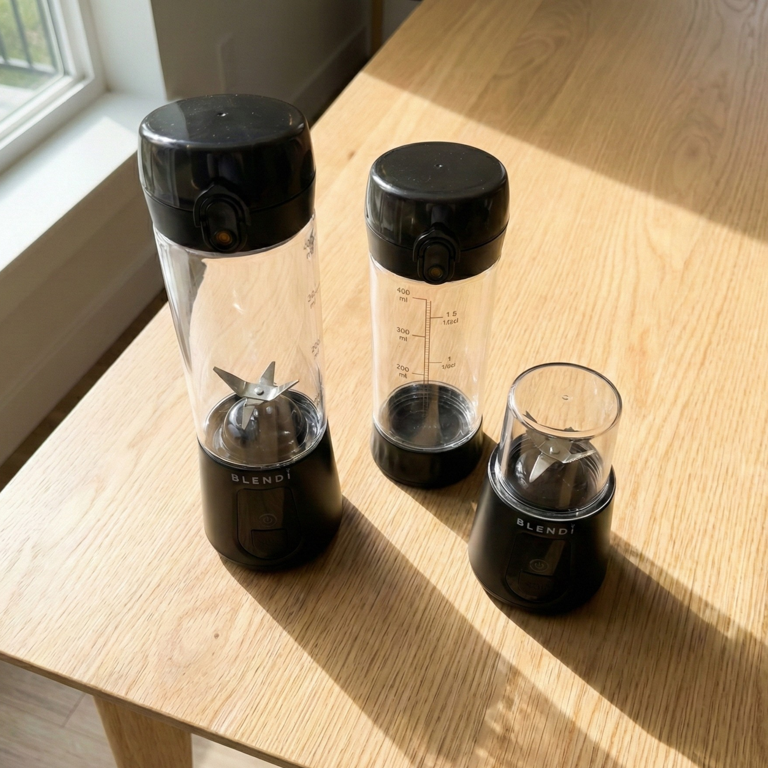 What Personal Blenders Come Bundled with Extra Blending Cups or Travel Accessories?